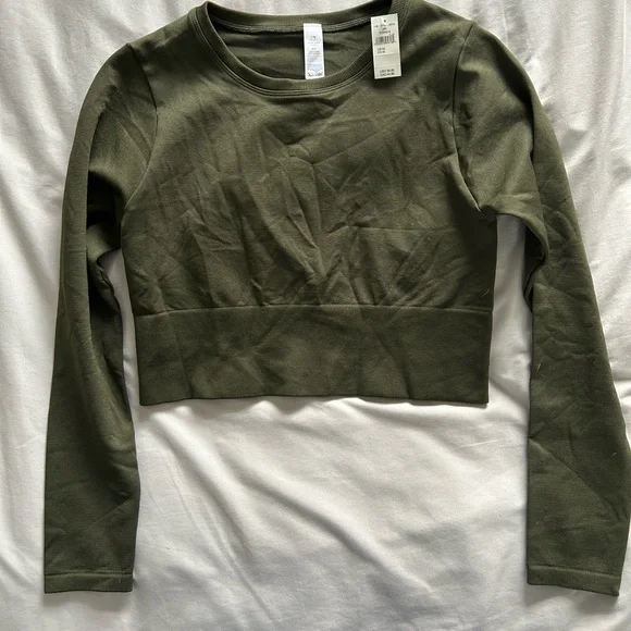 Aerie Offline Long Sleeve Cropped Top - Picture 2 of 8